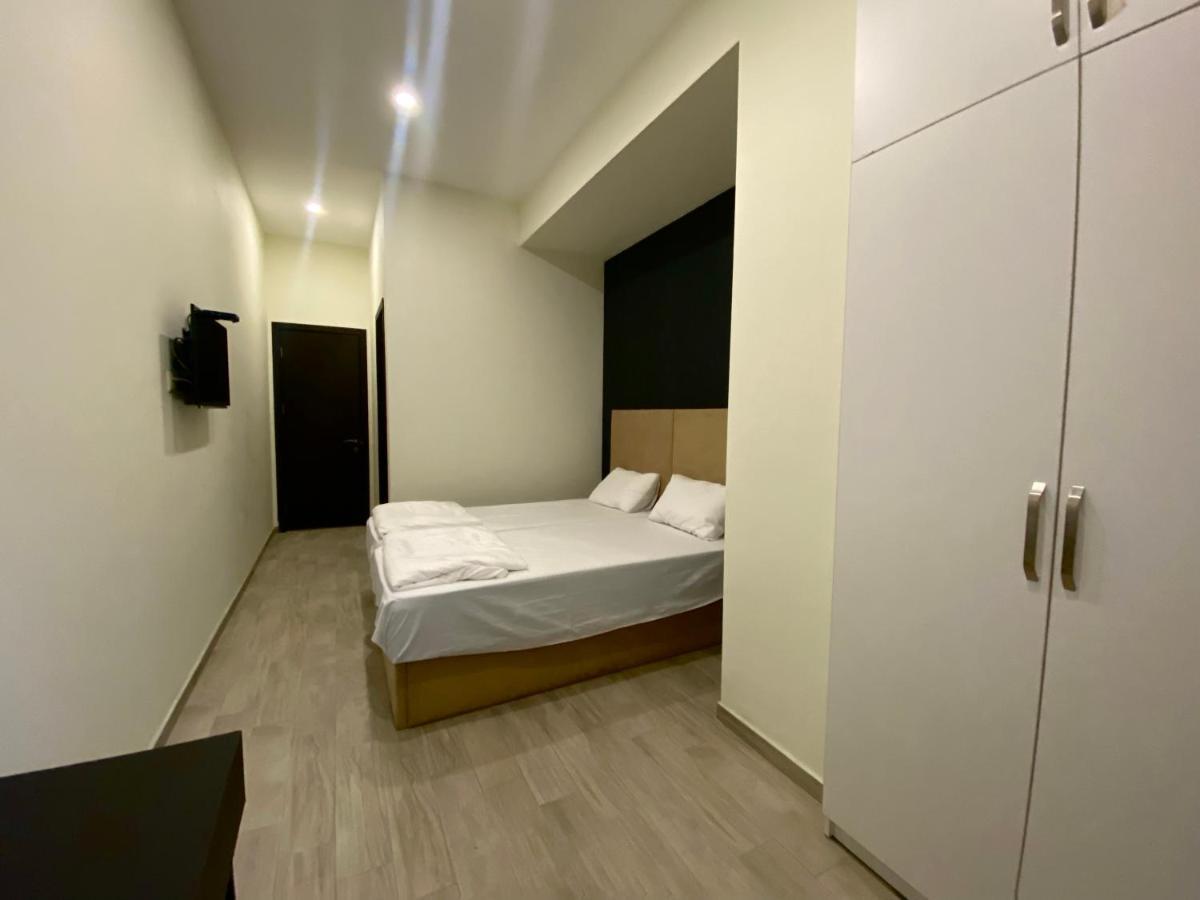 Starhostel Kutaisi Exteriör bild