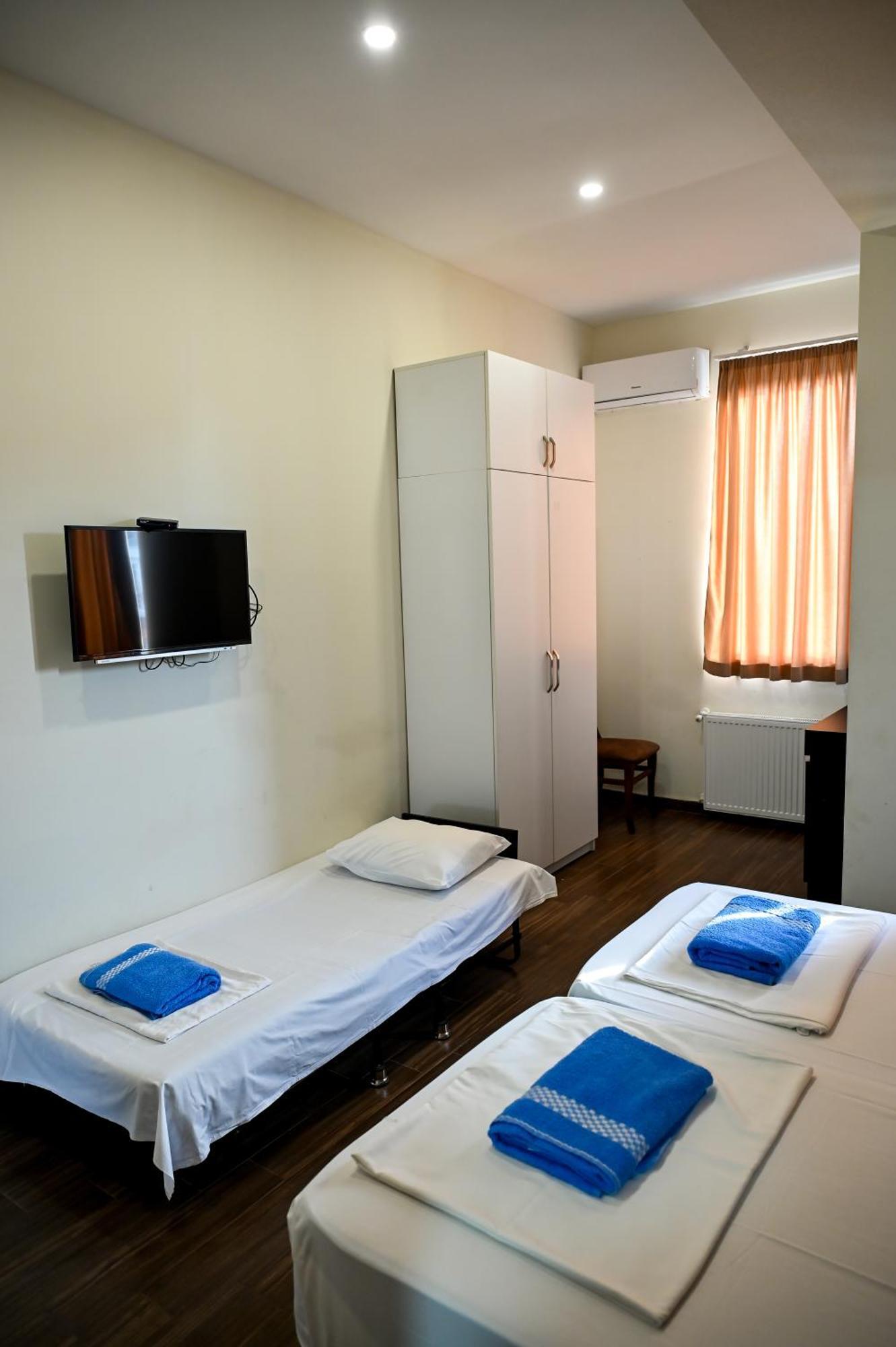 Starhostel Kutaisi Exteriör bild