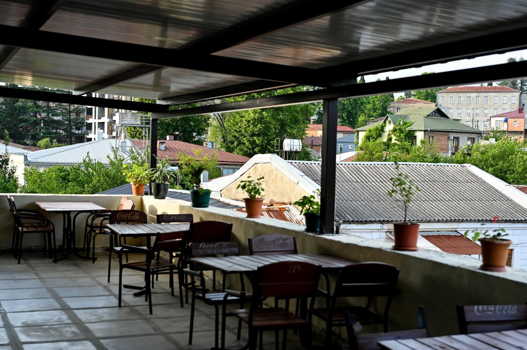 Starhostel Kutaisi Exteriör bild