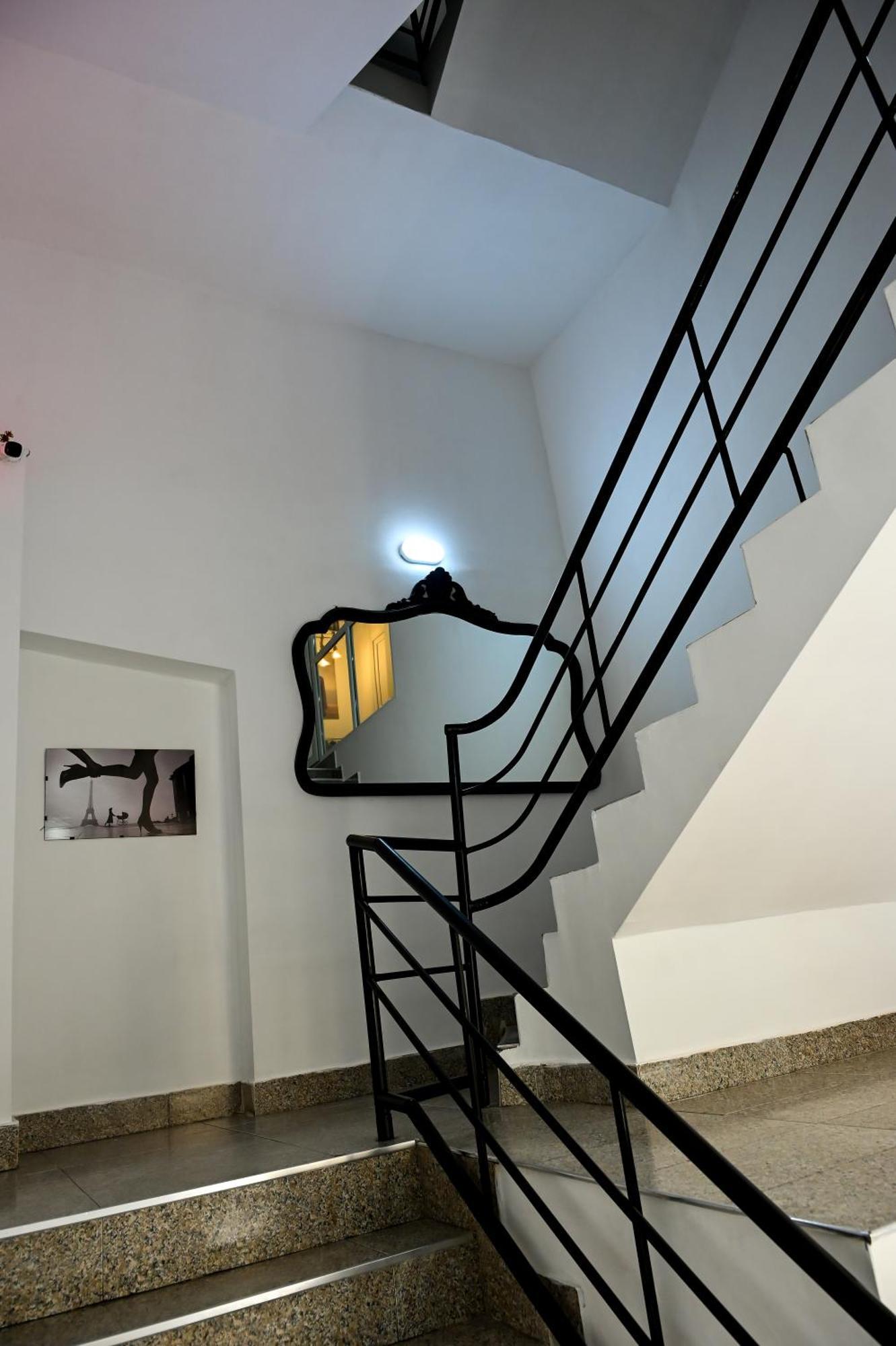 Starhostel Kutaisi Exteriör bild