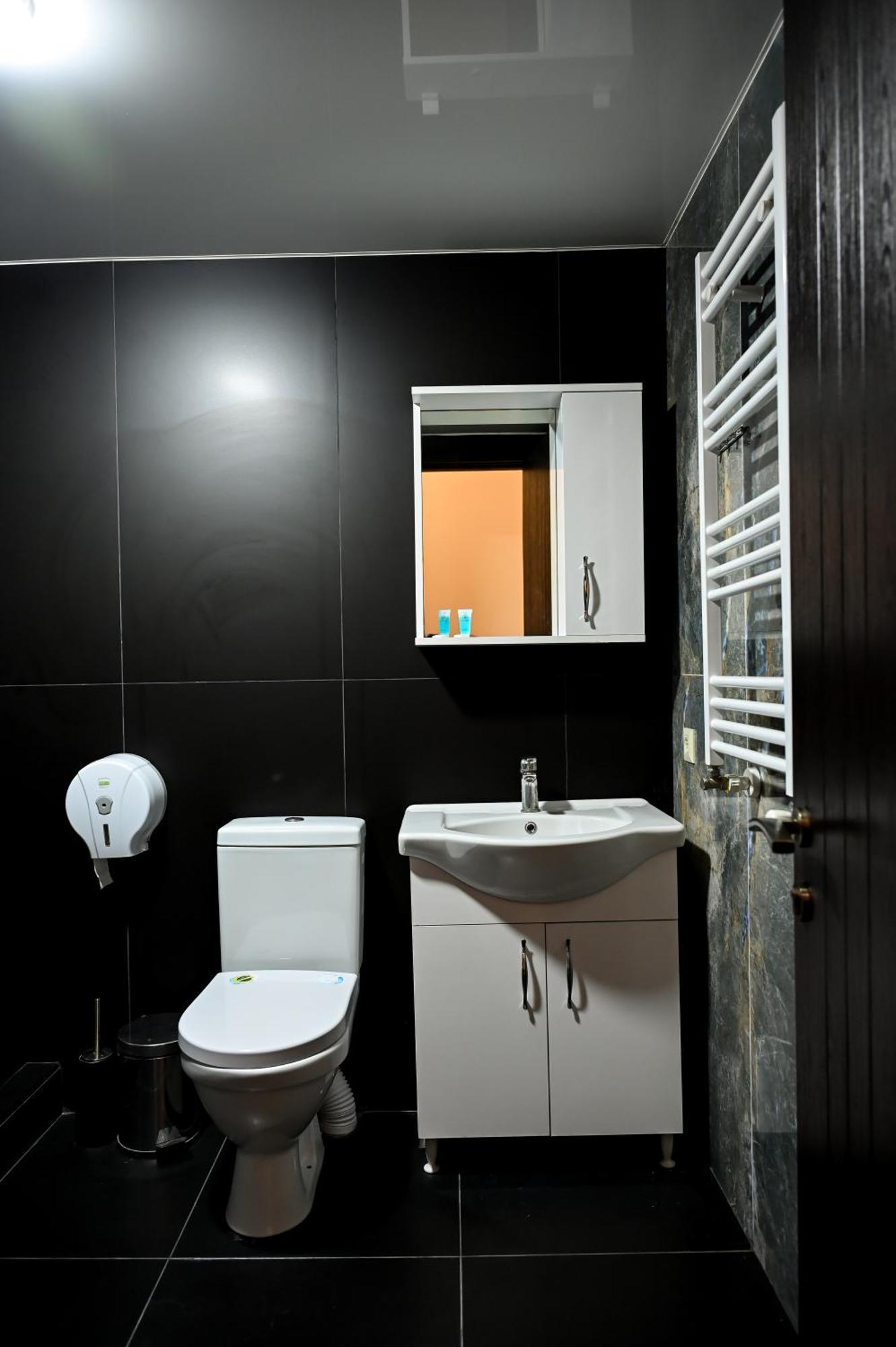 Starhostel Kutaisi Exteriör bild