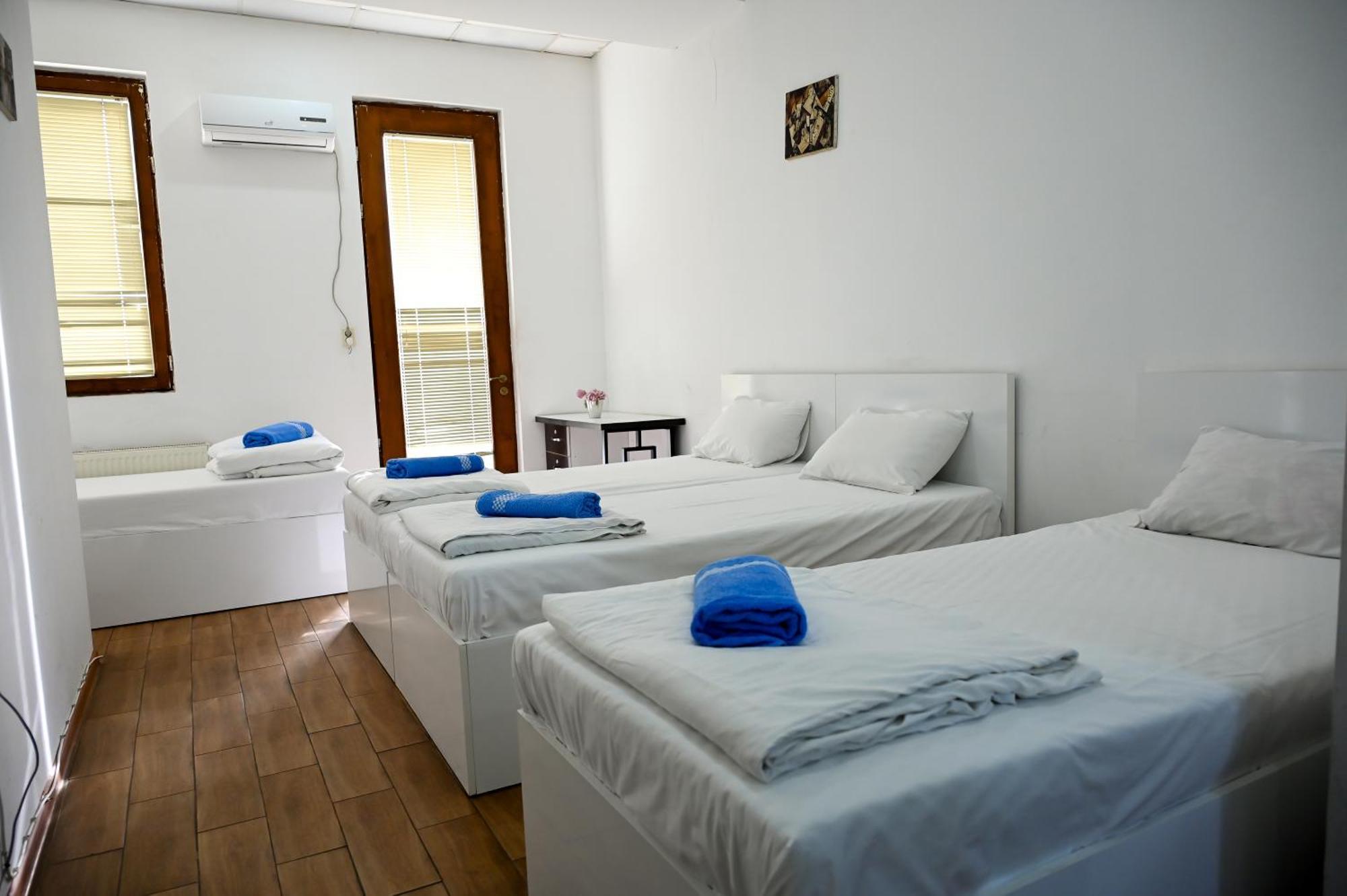 Starhostel Kutaisi Exteriör bild