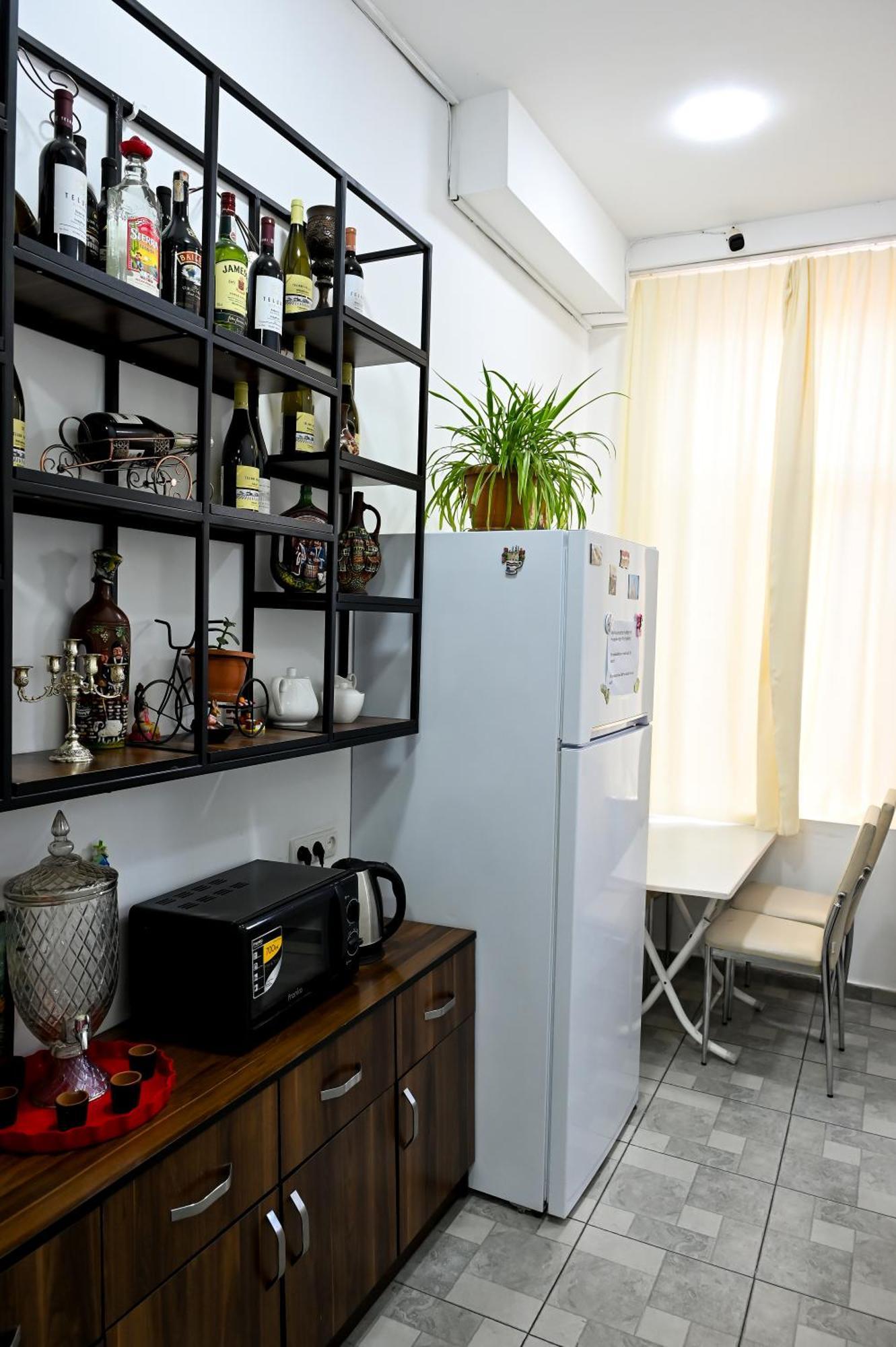 Starhostel Kutaisi Exteriör bild