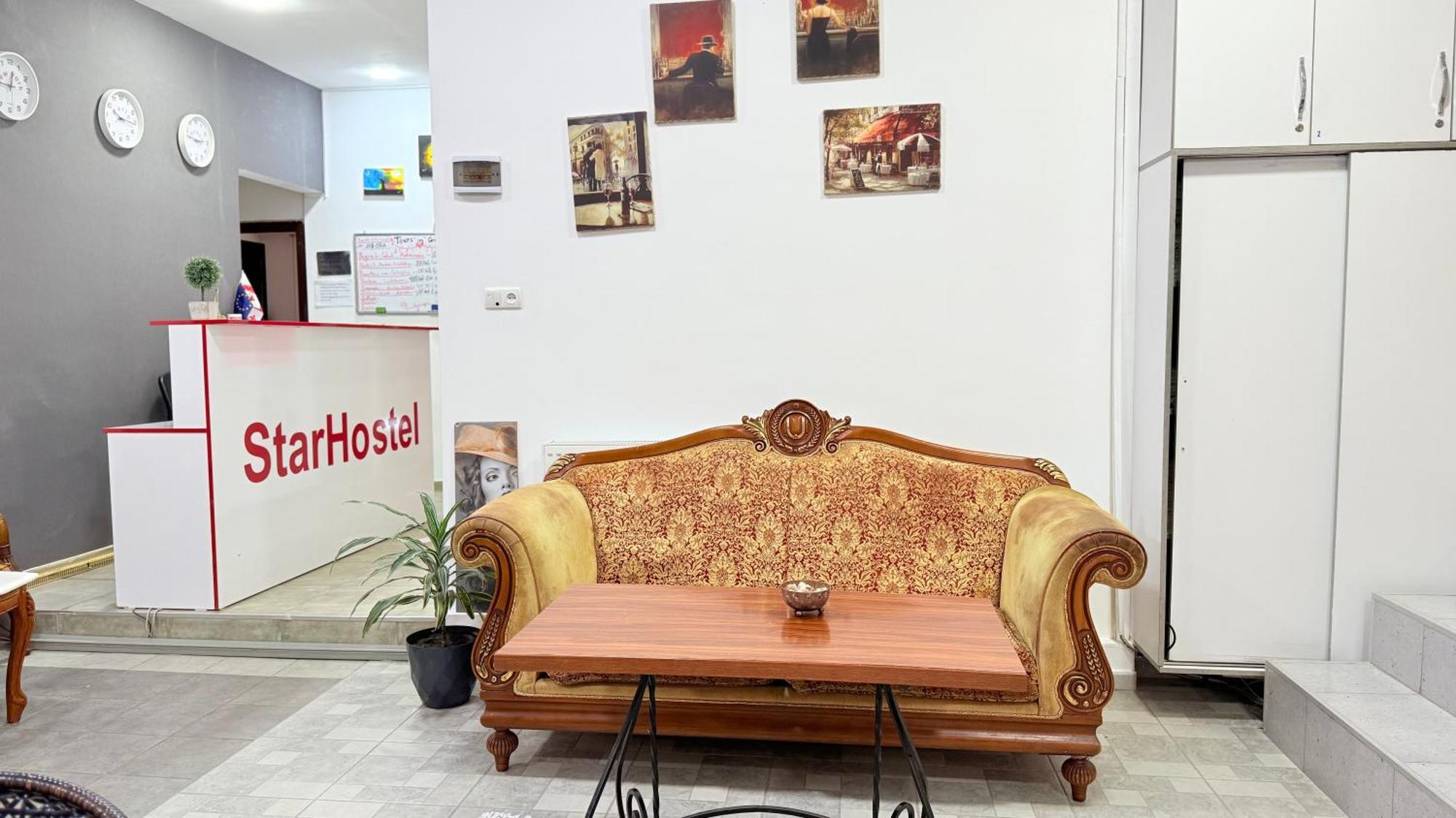 Starhostel Kutaisi Exteriör bild